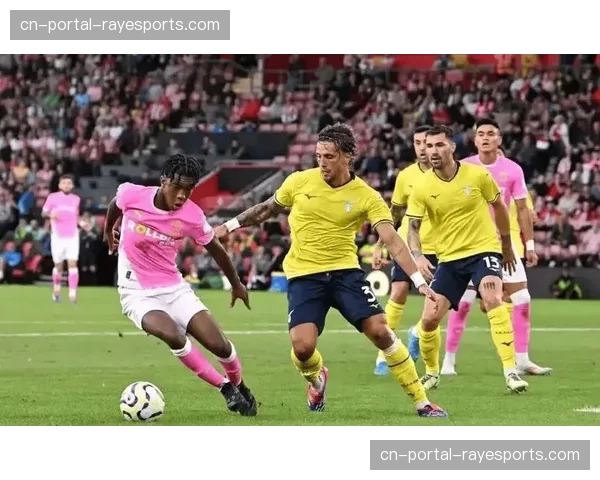 保级关键战前瞻：维罗纳 vs 萨勒尼塔纳，价值六分的对决