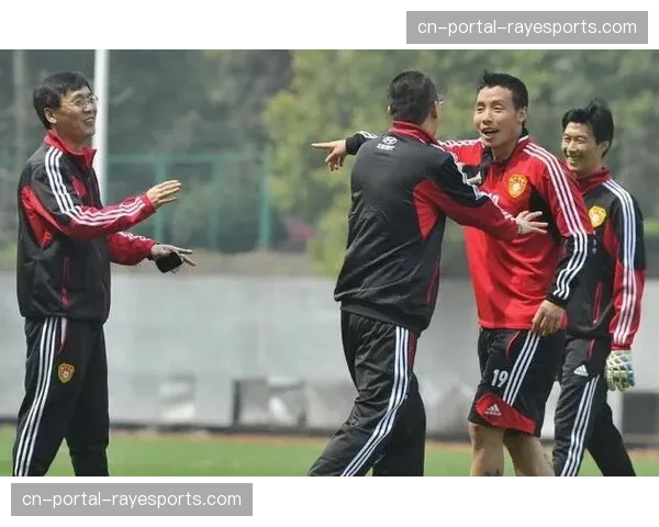 布伦特福德后卫平诺克当选俱乐部三月最佳，球迷投票认可其防守表现